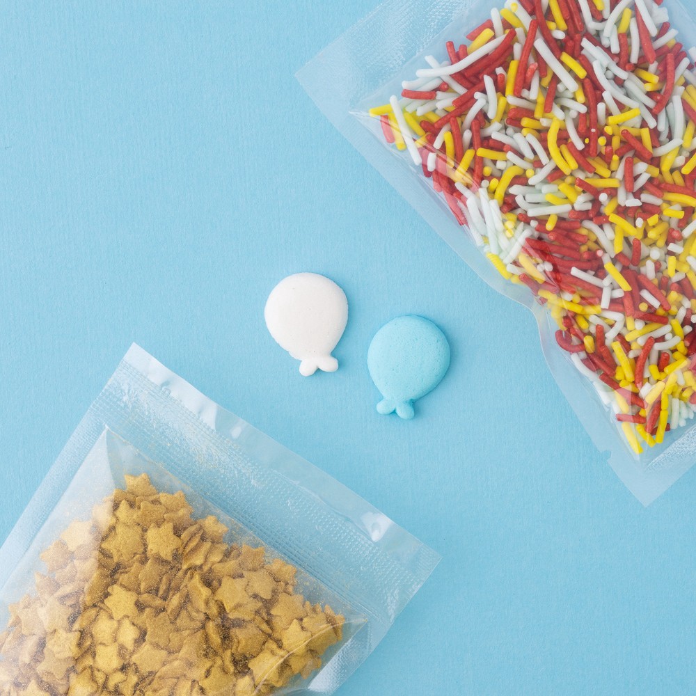 slide 4 of 4, Sweetshop™ Birthday Decorating Kit, 2.21 oz