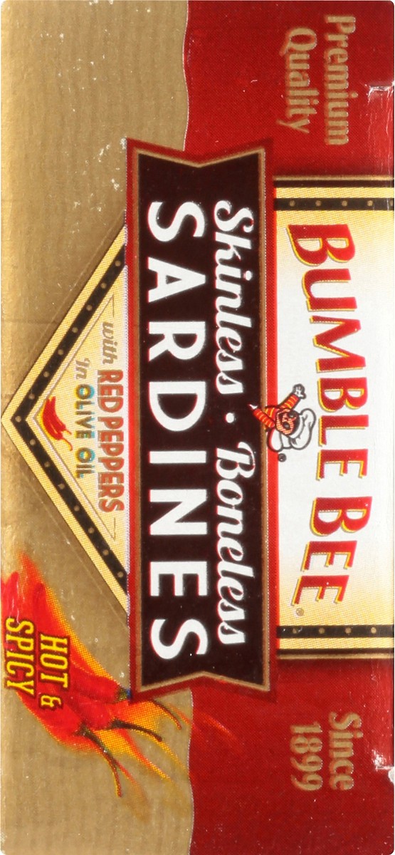 slide 6 of 14, Bumble Bee Skinless & Boneless Sardines with Red Peppers in Olive Oil 4.4 oz. Box, 4.4 oz