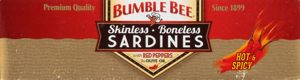 slide 9 of 14, Bumble Bee Skinless & Boneless Sardines with Red Peppers in Olive Oil 4.4 oz. Box, 4.4 oz