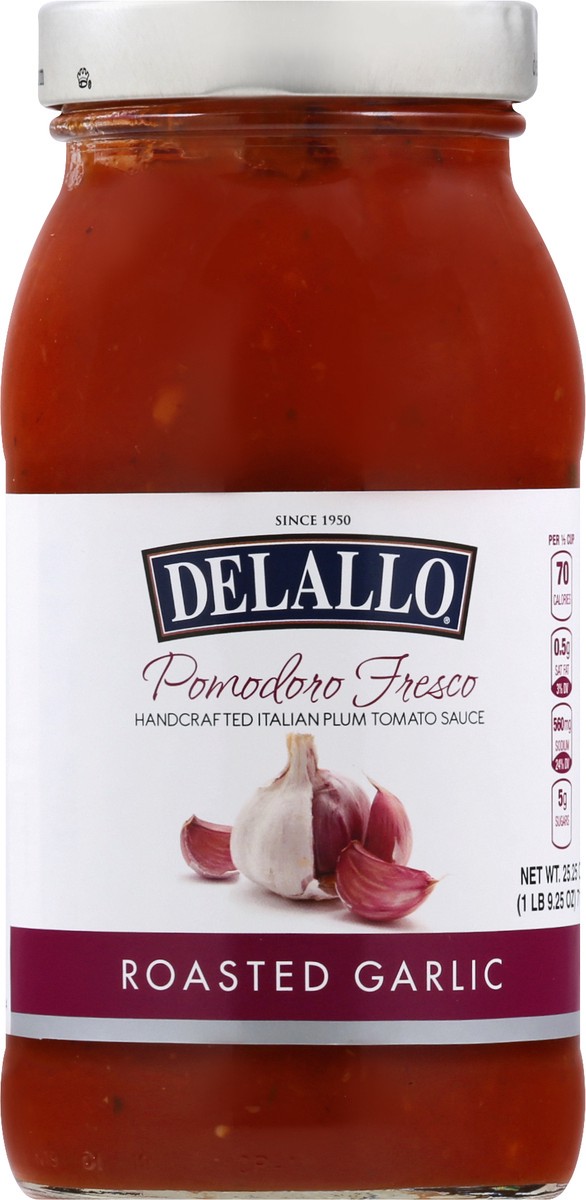 slide 1 of 1, Delallo Roasted Garlic Pomodro Fresco Sauce, 25.25 oz