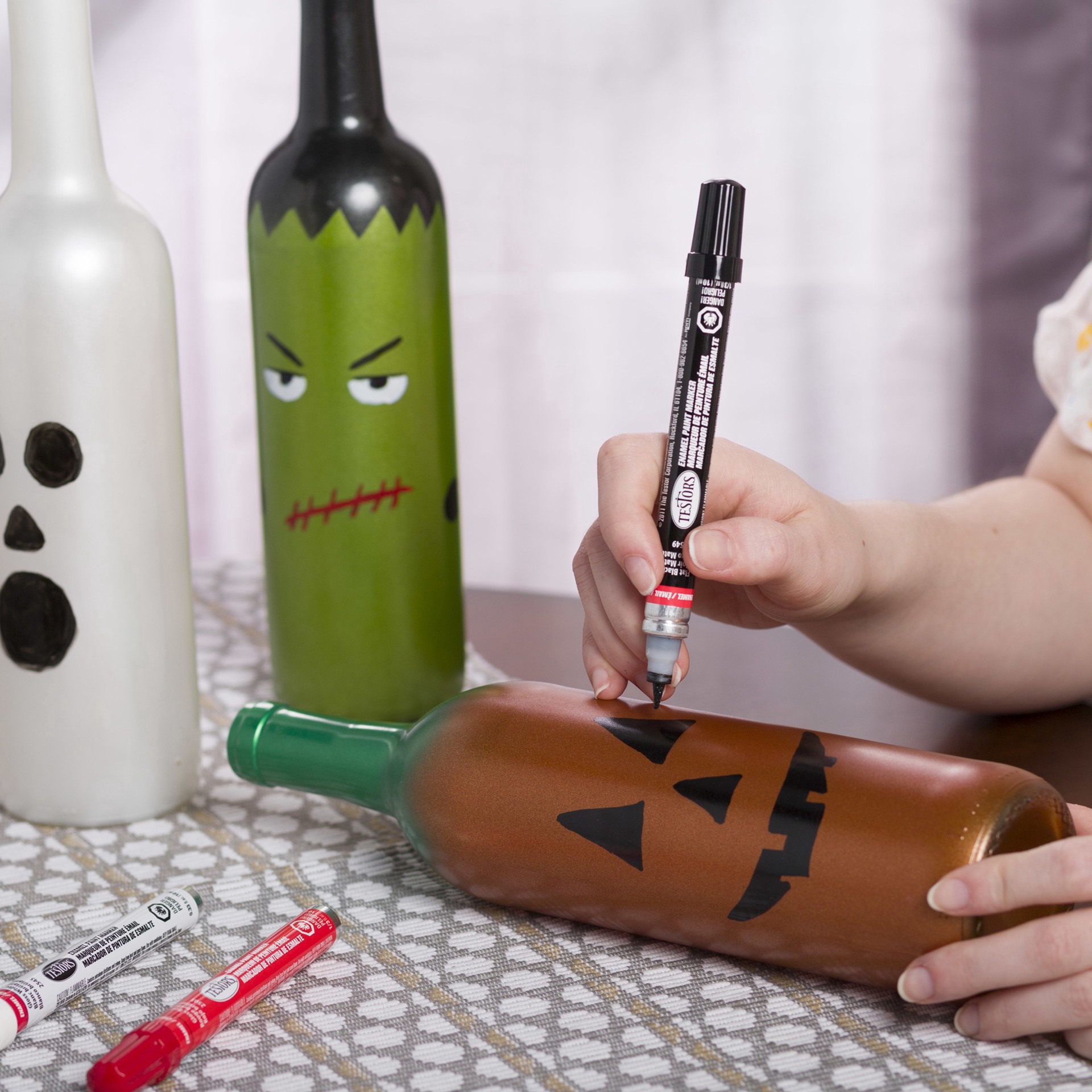 slide 2 of 5, Testors Glossy Chisel Tip Enamel Marker, 10 ml