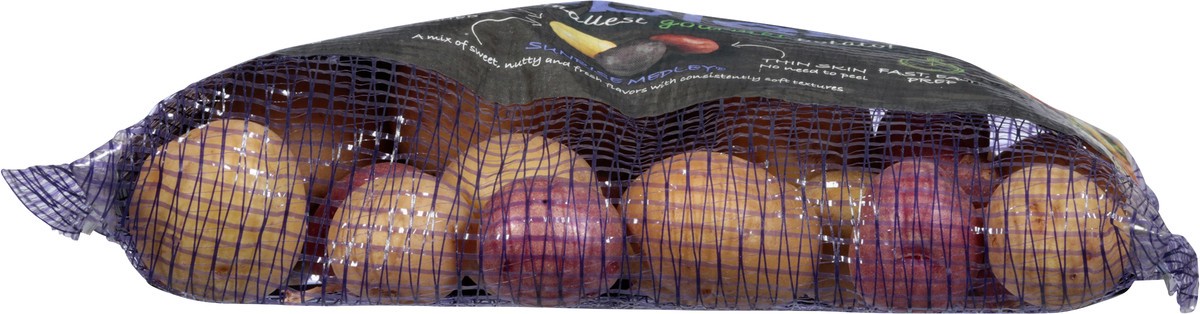 slide 2 of 7, Tasteful Selections Sunrise Nibbles Medley, 16 oz