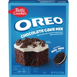 Betty Crocker OREO Chocolate Cake Mix, Chocolate Cake Baking Mix With OREO Cookie Pieces, 9.3 oz