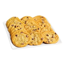 Hy-Vee Bakery Fresh Chocolate Chip Cookies Made With Gharirdelli Chocolate 20Ct