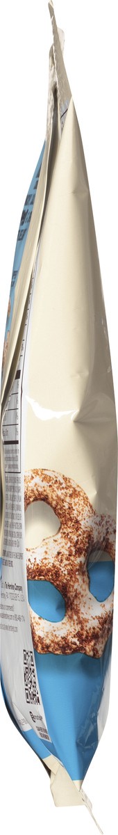 slide 6 of 9, Hershey's Cookies N Creme Dipped Pretzels 4.25 oz, 4.25 oz