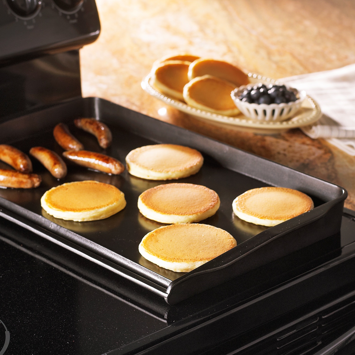 slide 1 of 1, Nordic Ware Two-Burner Backsplash Griddle, 1 ct