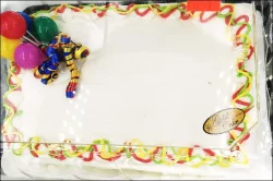 Lil' Dutch Maid 1/4 Gold Balloon & Streamer