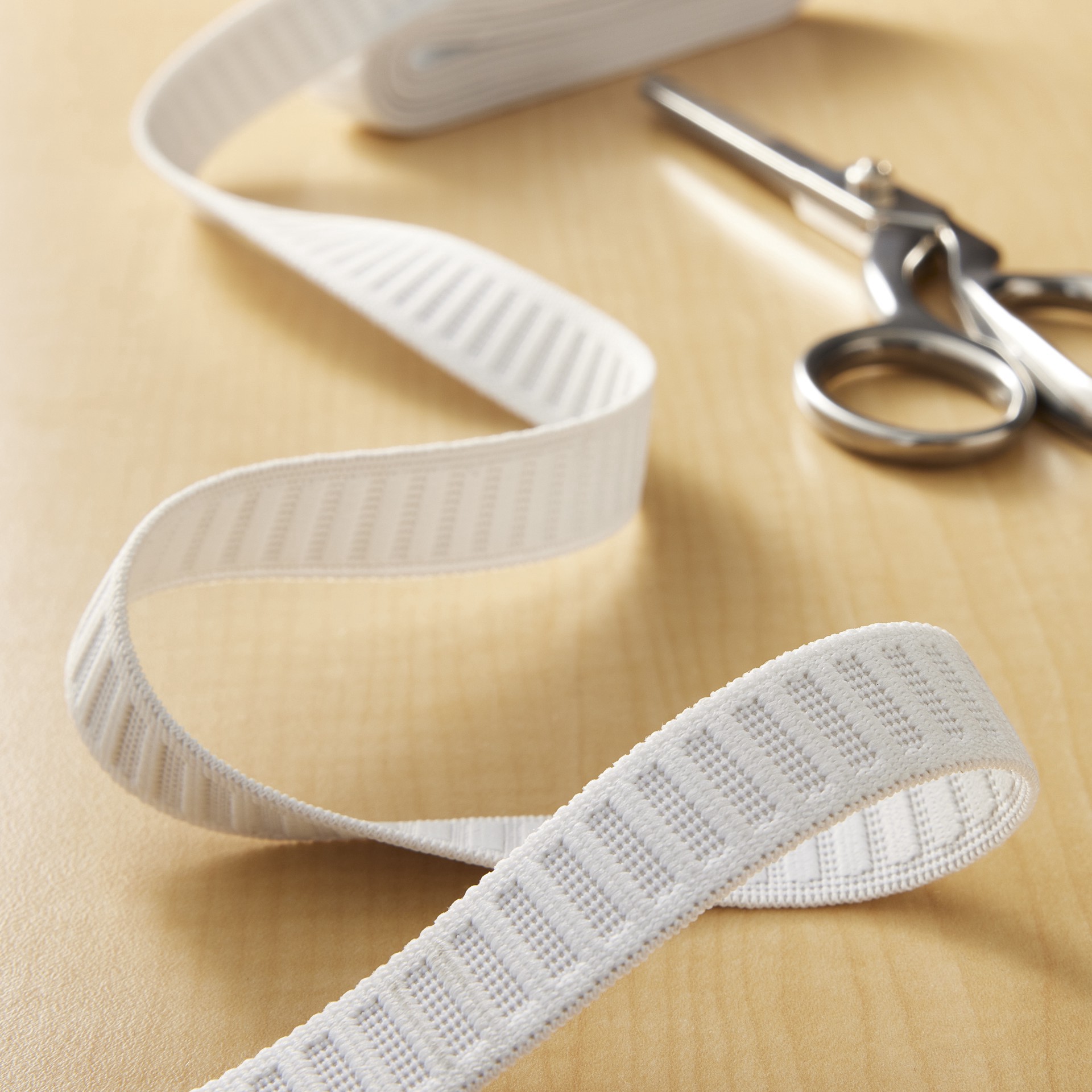 slide 3 of 3, Loops & Threads Non-Roll Elastic, 3 Yd., 3/4 in x 3 yd