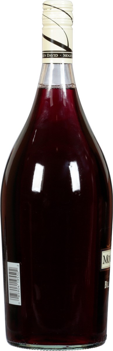 slide 7 of 11, Mogen David Blackberry Red Wine 1.5 lt, 1.5 liter