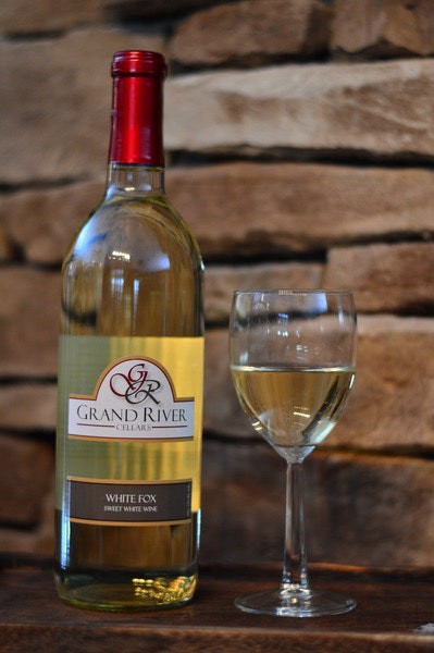 slide 1 of 1, Grand River Cellars White Fox, 25.4 oz