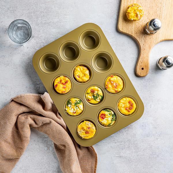 slide 1 of 1, Hy-Vee Seasons Gold Nonstick Muffin Pan, 1 ct