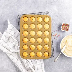 Hy-Vee Seasons Gold Nonstick Mini Muffin Pan