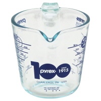 slide 1 of 1, Pyrex Measuring Cup Glass Blue, 16 oz