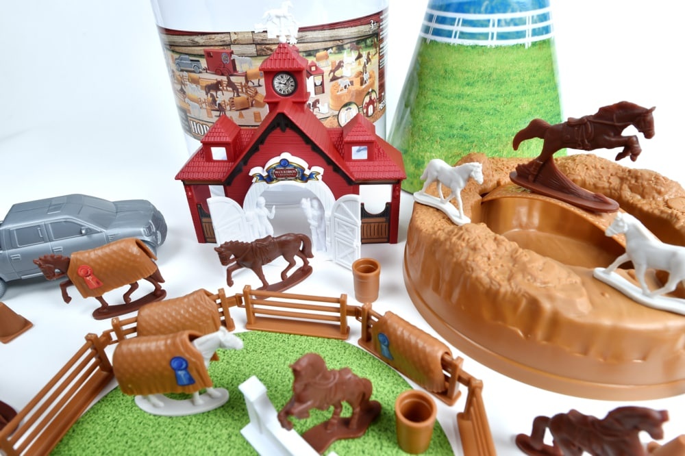 slide 1 of 1, Blue Ribbon Champions Horses Figures and Accessories Bucket Playset, 1 ct