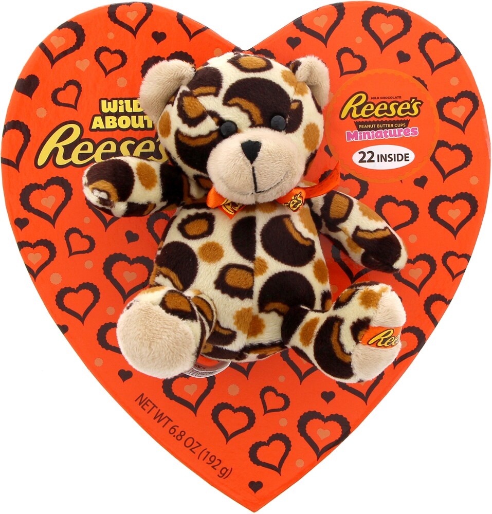 slide 1 of 1, Reese's Miniatures Valentine Candy With Plush Bear, 6.8 oz