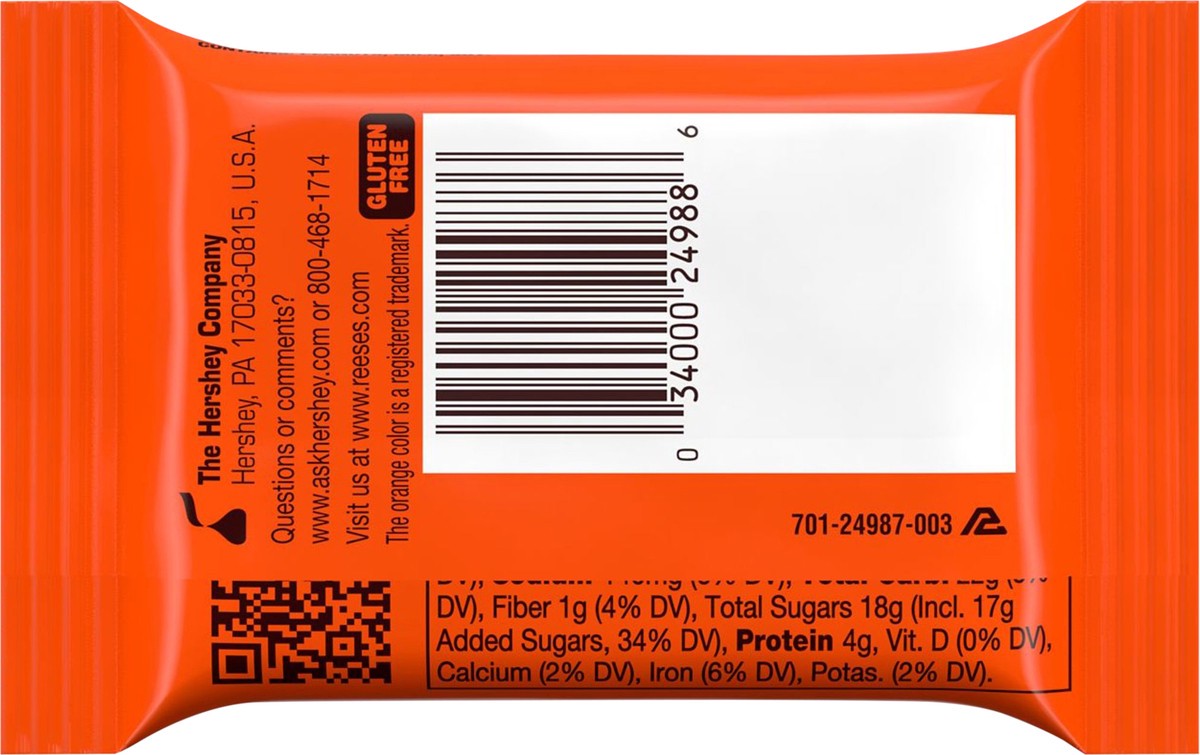 slide 4 of 6, Reese's Big Cup with Pretzels Milk Chocolate Peanut Butter Cups, Candy Pack, 1.3 oz, 1.3 oz