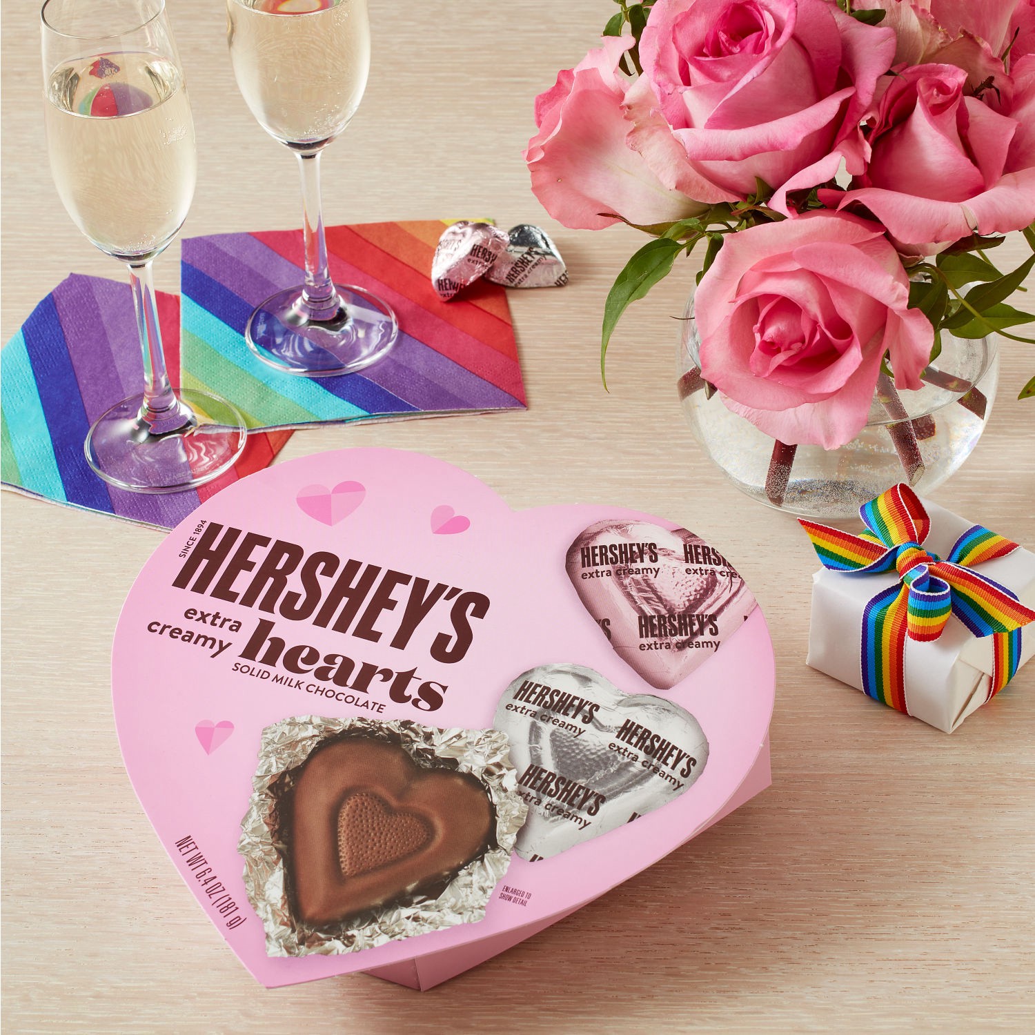 slide 5 of 8, Hershey's Extra Creamy Milk Chocolate Hearts, Valentine's Candy Gift Box, 6.4 oz, 6.4 oz