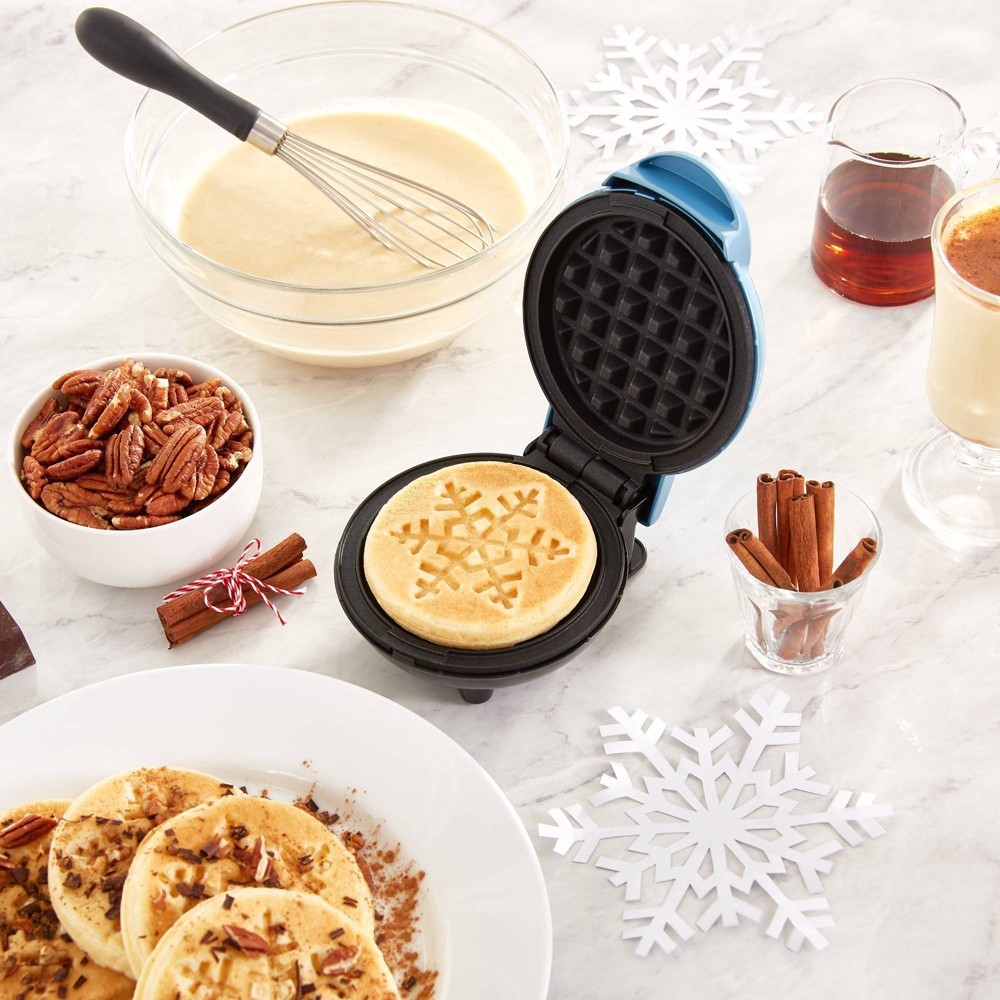 slide 4 of 5, Dash Snowflake Mini Waffle Maker, 1 ct