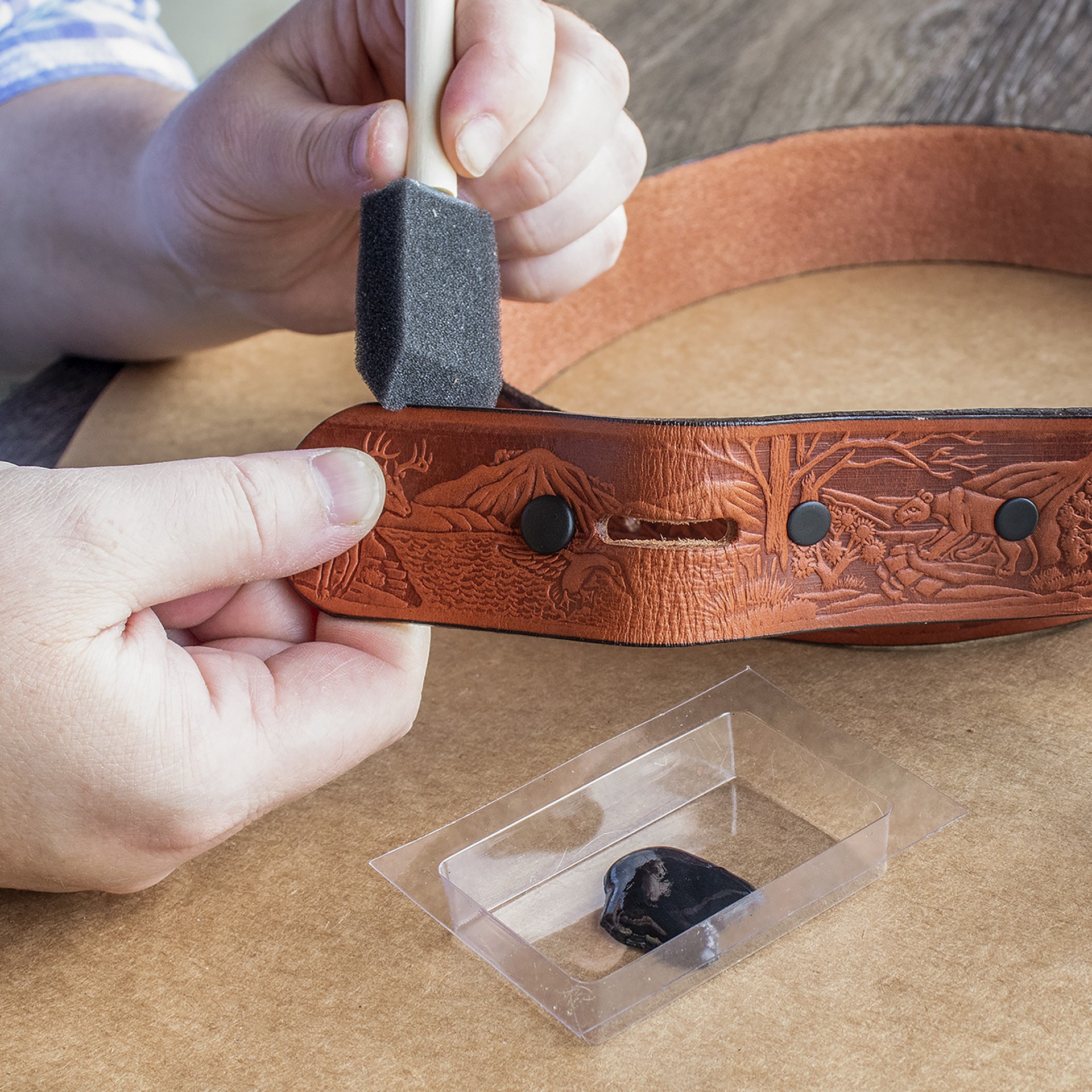 slide 5 of 5, Leather Edge Finish Kit By Artminds, 15 ct total