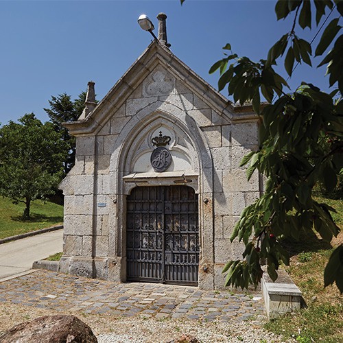 slide 4 of 10, Royal Tok Red Lab, 500 ml