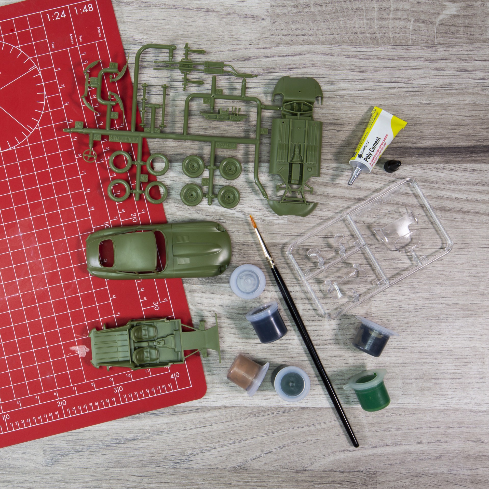 slide 4 of 5, Airfix Jaguar E-Type Starter Set Model Kit, 4.09 in x 1.5 in