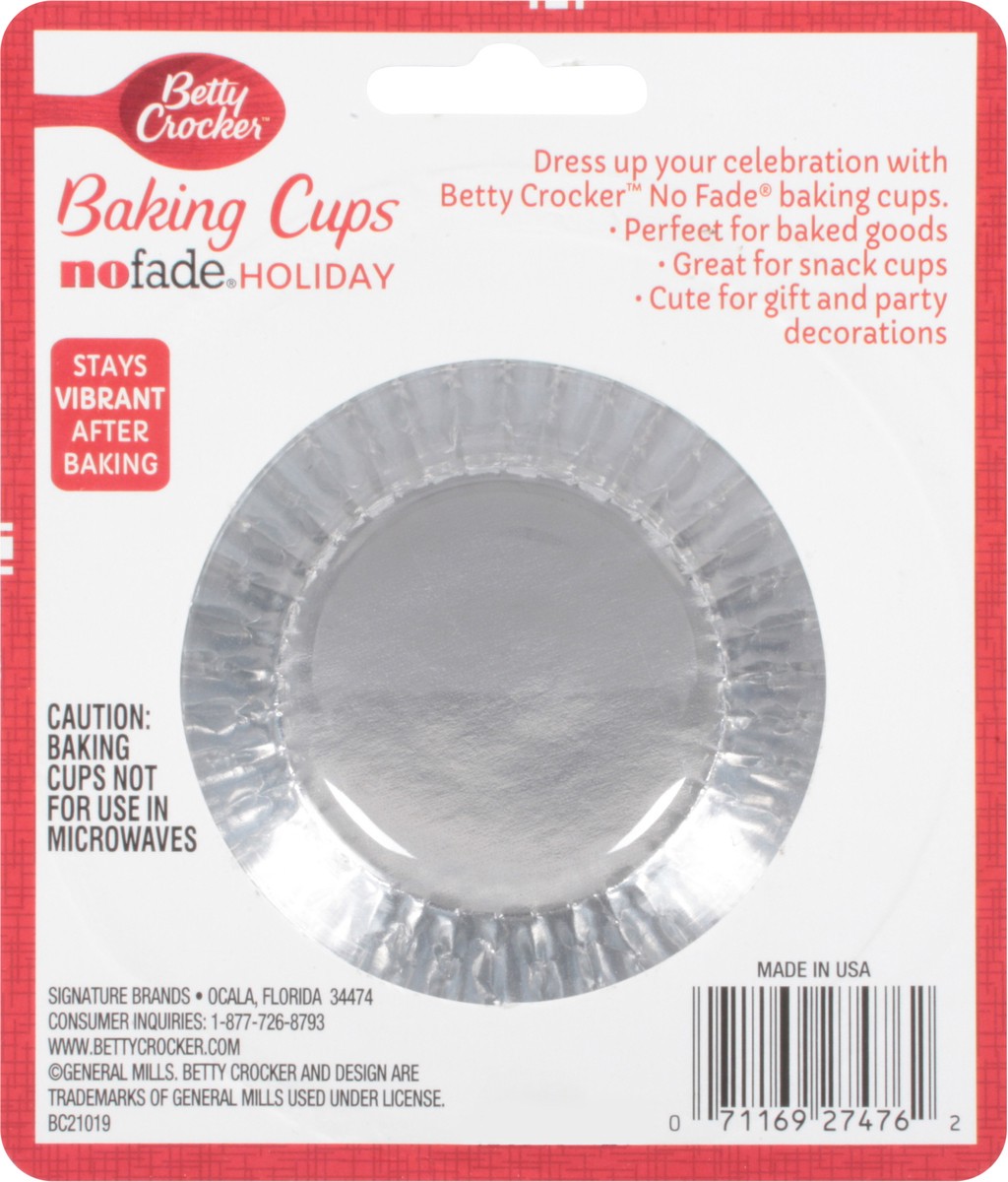 slide 11 of 12, Betty Crocker Christmas Baking Cups, 24 ct