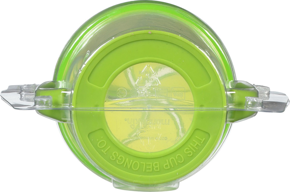 slide 3 of 9, Munchkin Assorted Snack Catcher, 1 ct