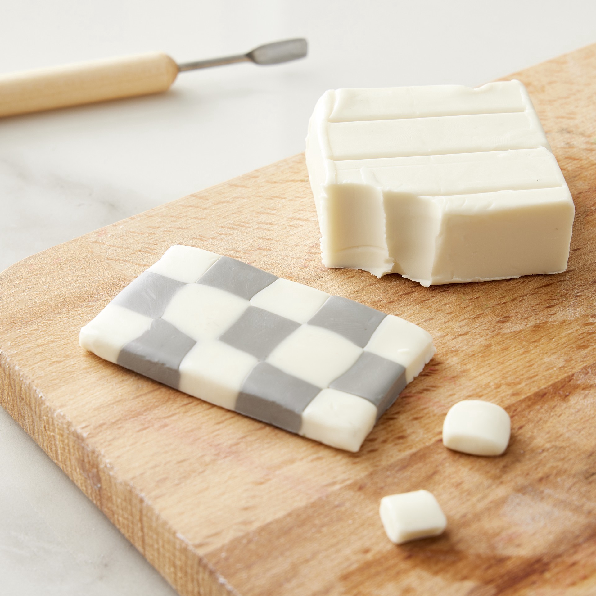 slide 3 of 4, Sculpey Iii Oven Bake Clay, Glow In The Dark, 2 oz