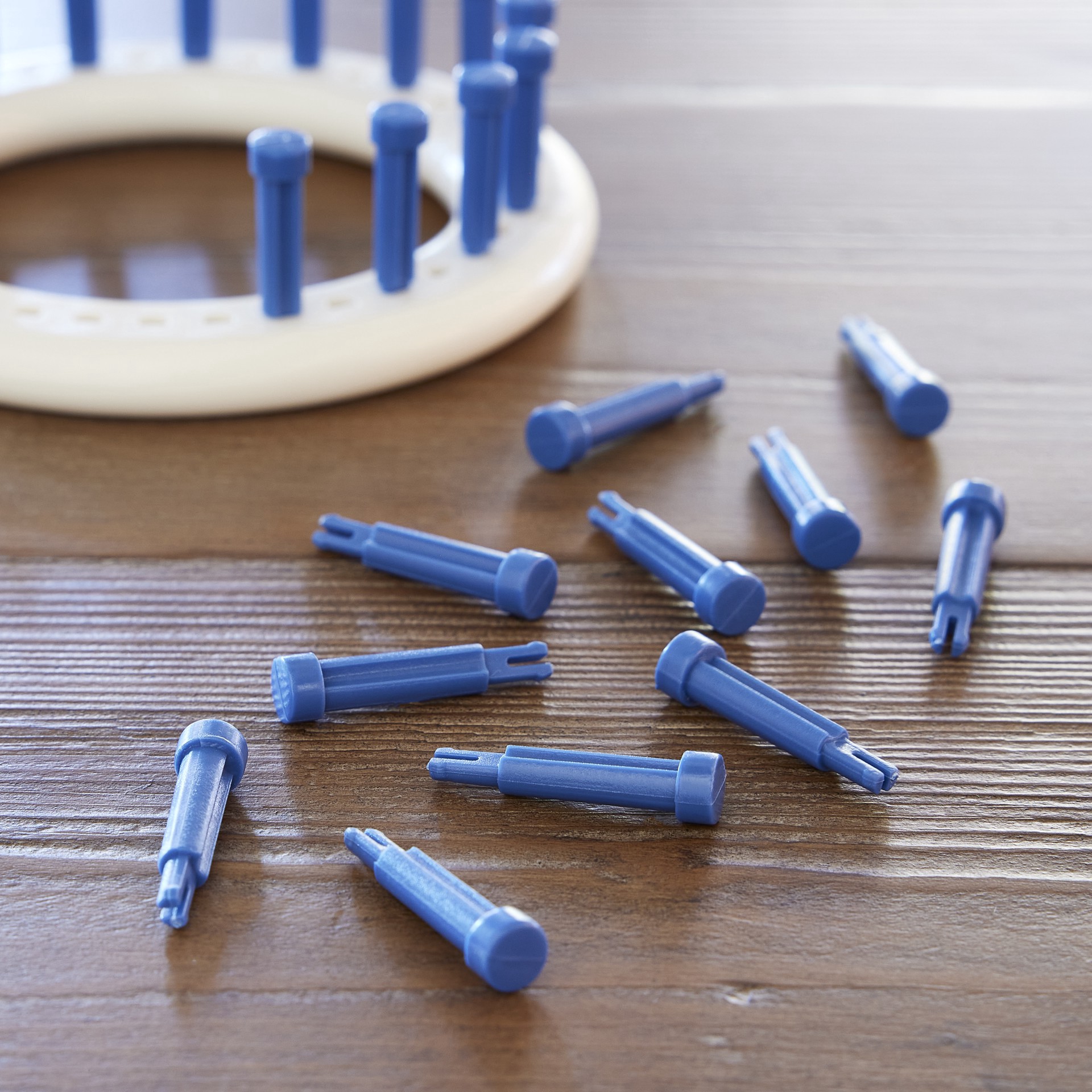 slide 4 of 4, Build-A-Loom Large Pegs By Loops & Threads, 1.4 in x 0.3 in