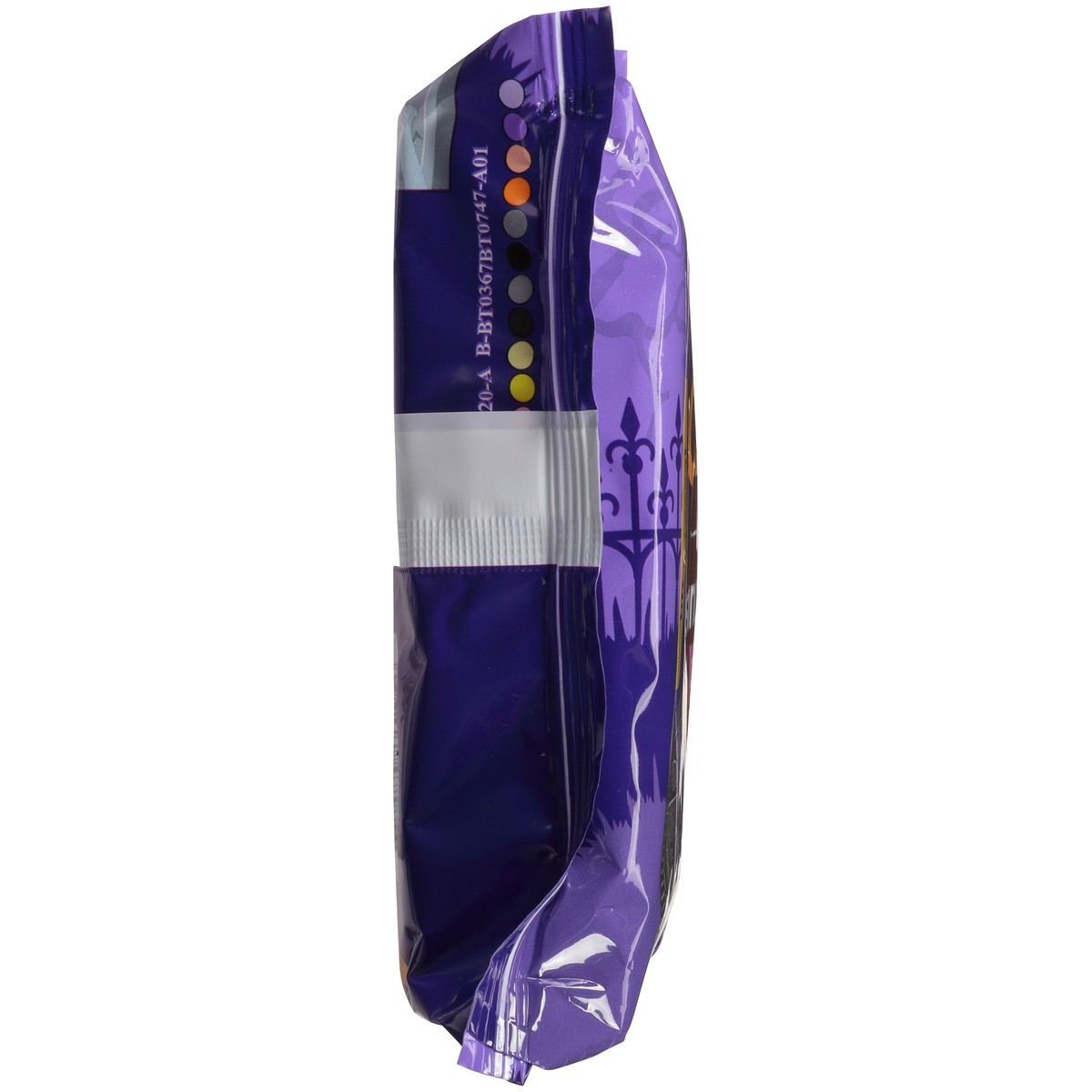 slide 3 of 12, Crav'n Flavor Halloween With Vanilla Creme Double Stuffed Chocolate Sandwich Cookies, 15.25 oz