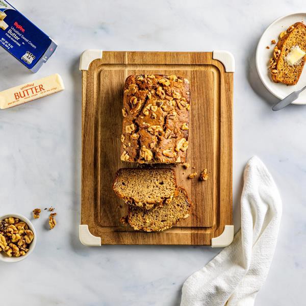 slide 1 of 1, Hy-Vee Seasons 14 X 11 In. Acacia Wood Cutting Board, 1 ct