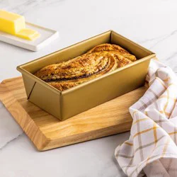 Hy-Vee Seasons Gold Nonstick Loaf Pan