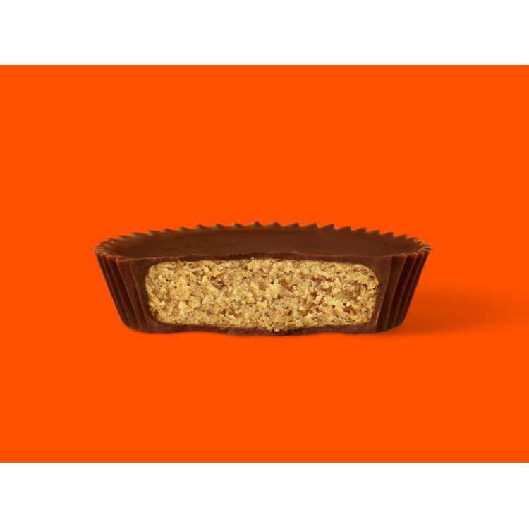 slide 11 of 46, Reese's Peanut Butter Cup King Size, 2.8 oz