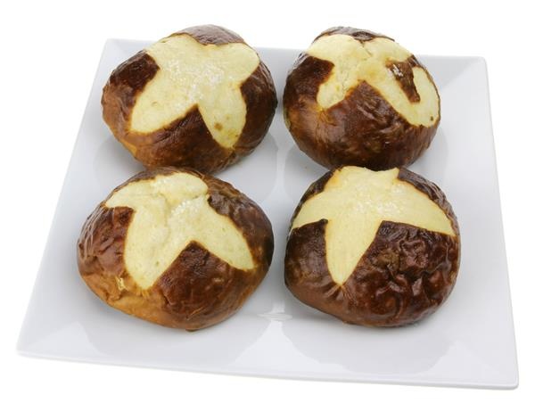 slide 1 of 1, Hy-Vee Pretzel Rolls & Buns, 4 ct; 4 oz