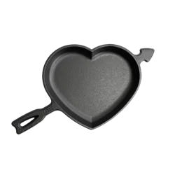 Lodge 9.25 Inch Heart Shaped Seasoned Cast Iron Skillet, 1 ct