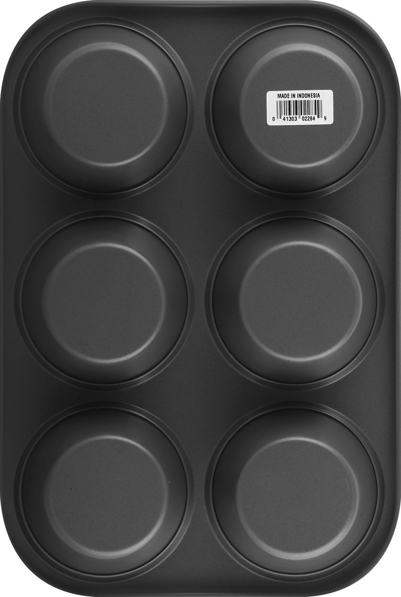 slide 5 of 6, Essential Everyday Muffin Pan, 1 ct