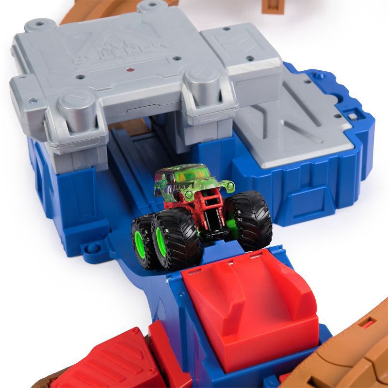 slide 4 of 12, Monster Jam Booster Playset - 1:64 Scale, 1 ct