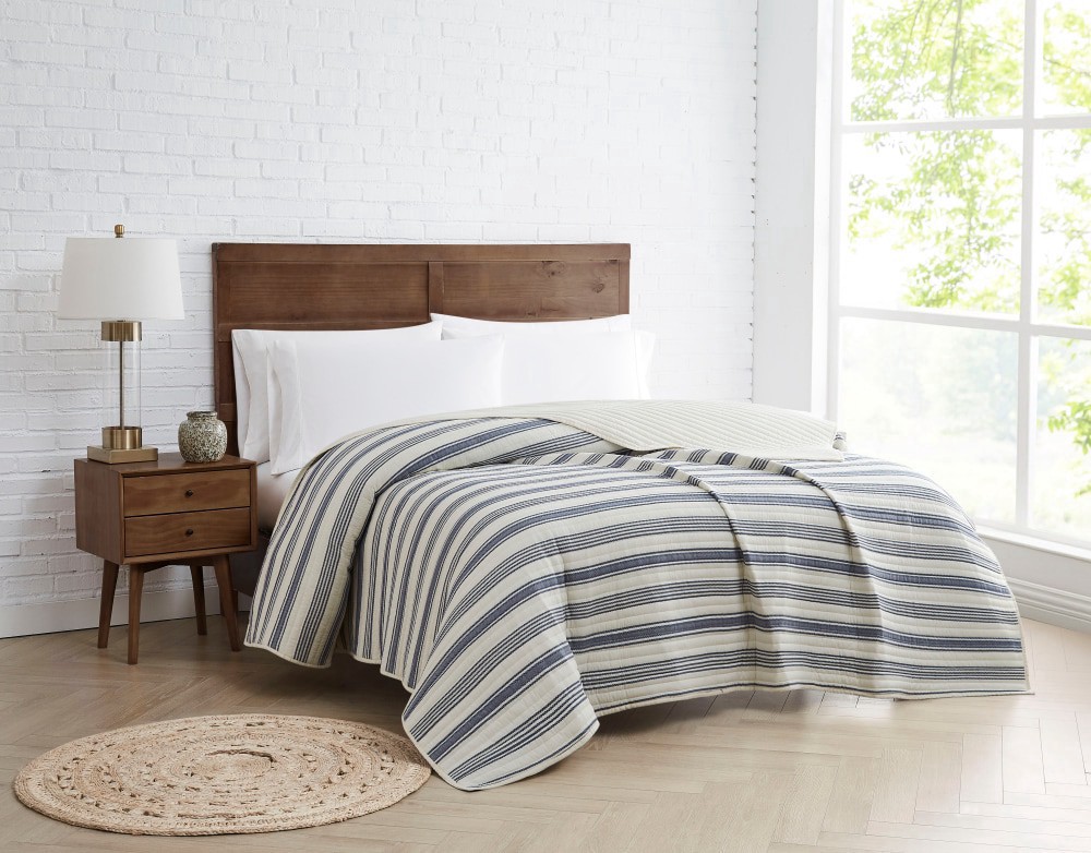 slide 4 of 5, SDS for HD Designs Vanilla Ice King Quilt - Bering Sea, King Size