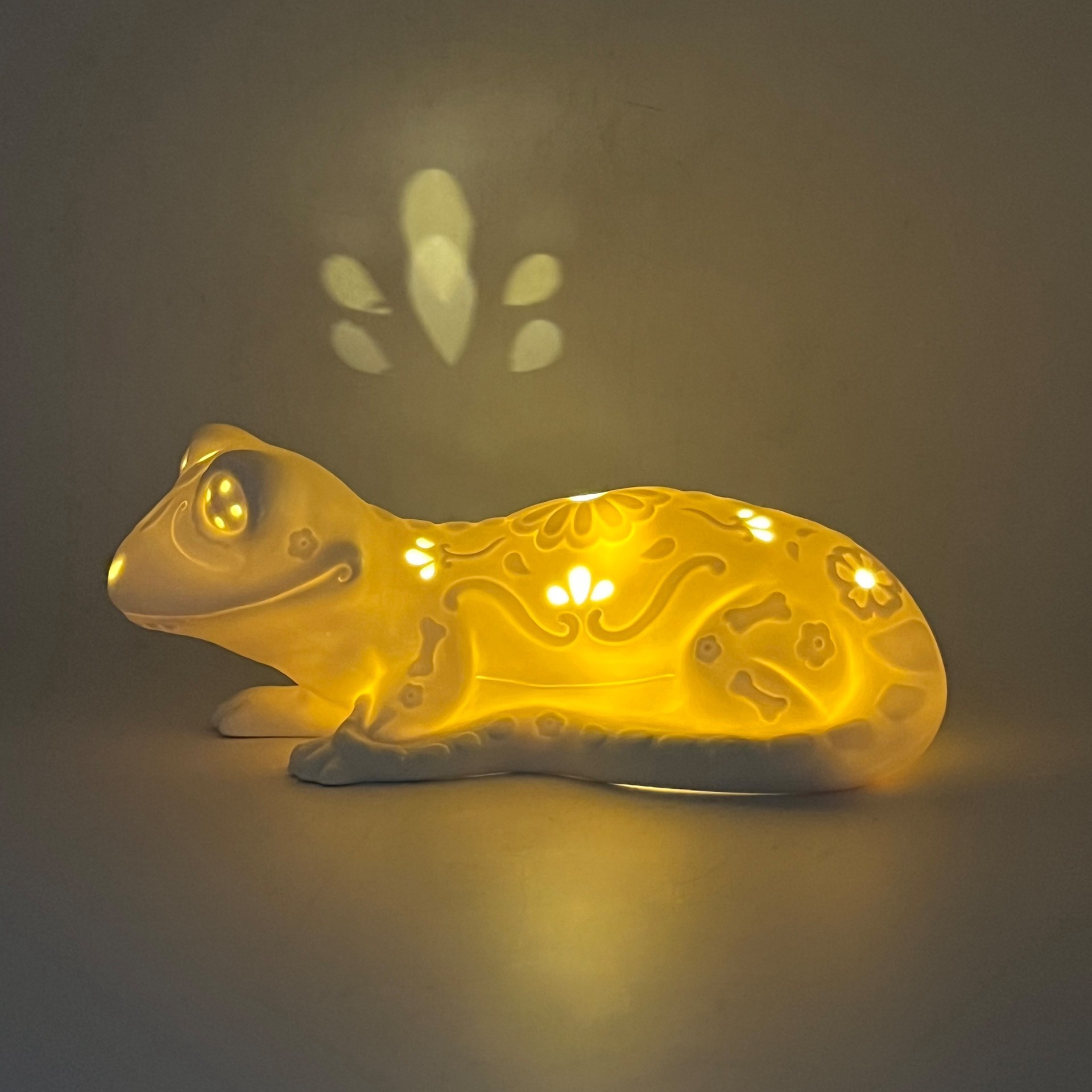 slide 3 of 8, 8.75" Diy Led Gecko Ceramic Decor By Ashland, 8.75 in