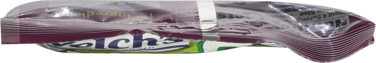 slide 3 of 11, Welch's Juicefuls Berry Blast Fruit Snacks 4oz Peg Bag, 4 oz