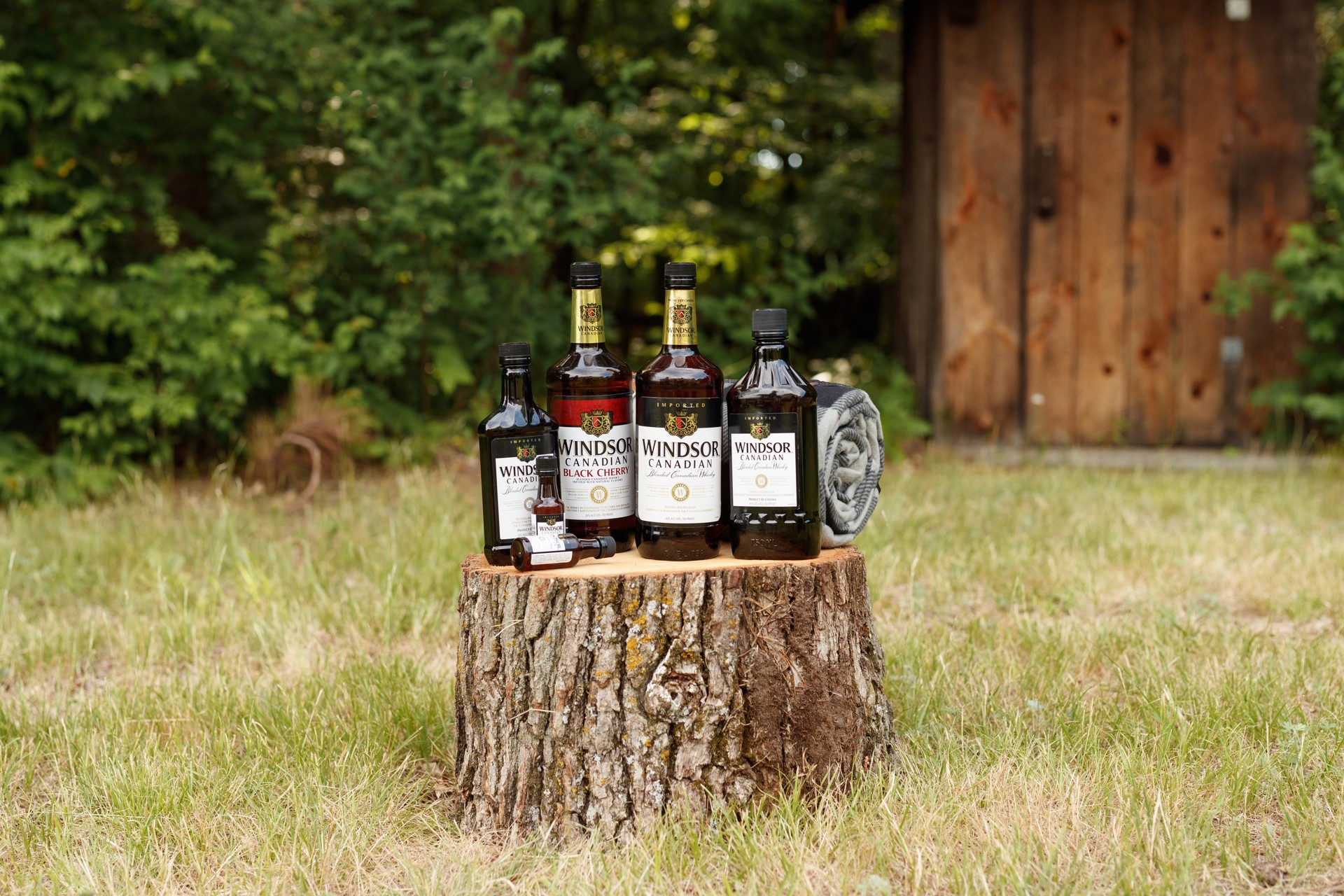 slide 3 of 3, Windsor Black Cherry, 1 liter