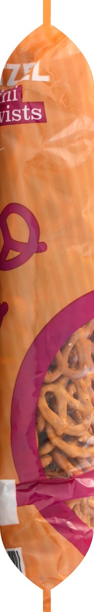 slide 6 of 7, Harris Teeter Pretzel Mini, 1 ct