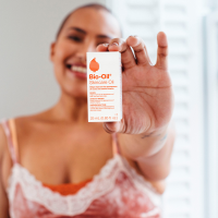 slide 4 of 22, Bio-Oil Skincare Body Oil with Vitamin E, Serum for Scars and Stretch Marks, Face and Body Moisturizer for Sensitive Dry Skin, Dermatologist Recommended, Non-Comedogenic, For All Skin Types, 2 oz, 2 fl oz