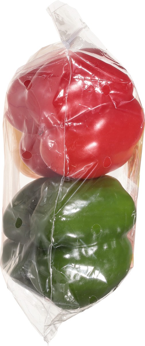 slide 8 of 11, Mucci Farms Sweet Bell Peppers 4 ea, 4 ct