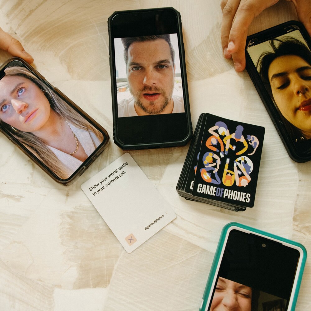 slide 4 of 5, Breaking Games Game of Phones Card Game, 1 ct