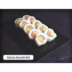 Little Samurais Salmon Avocado Roll