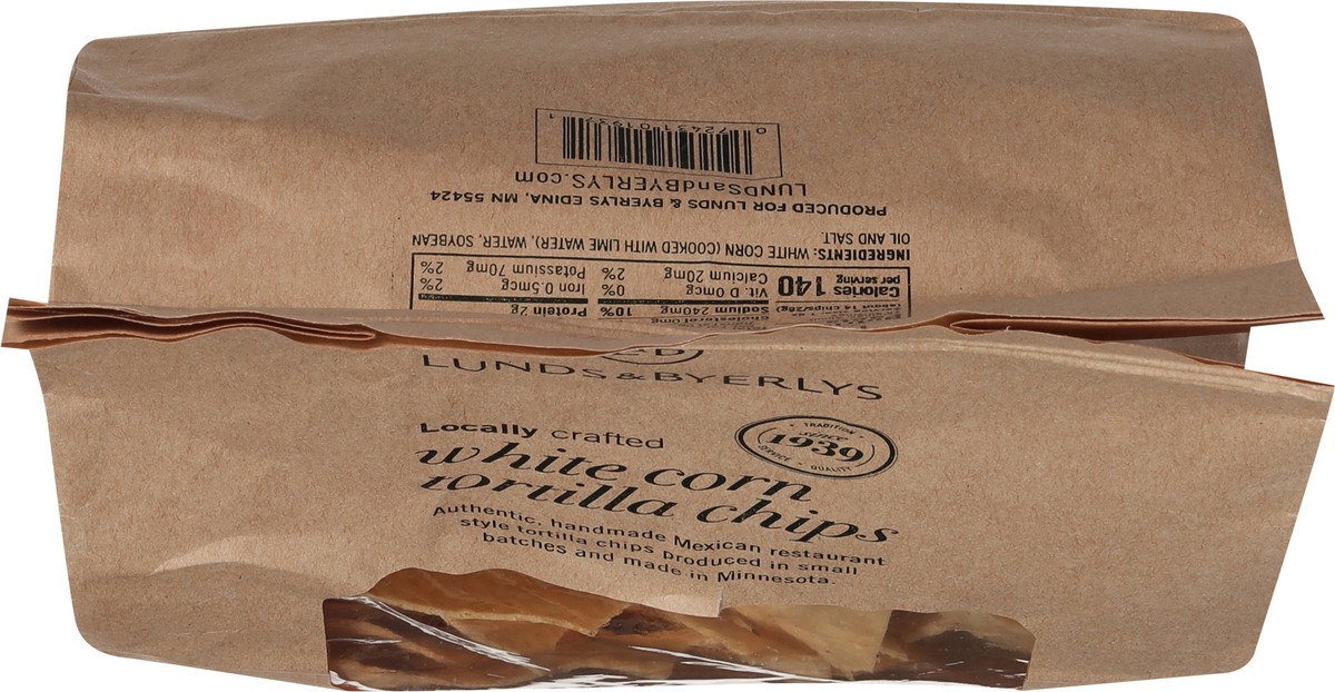 slide 2 of 13, Lunds & Byerlys White Corn Tortilla Chips 16 oz, 16 oz