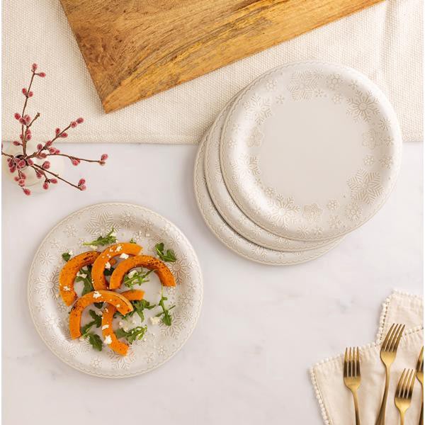 slide 1 of 1, Hy-Vee Seasons Snowflake Dinner Plates, Set Of 4, 4 ct