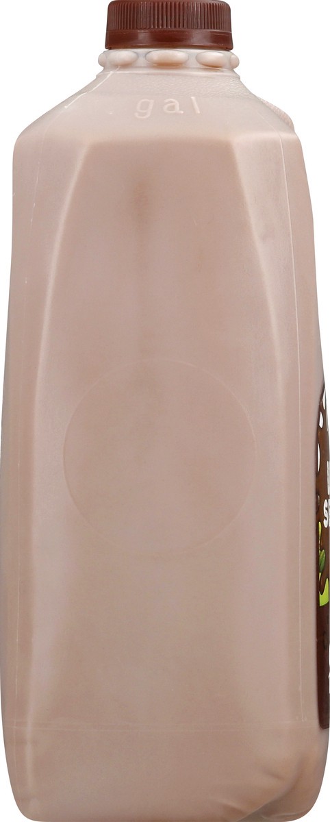 slide 4 of 12, Oakhurst 1% Lowfat Chocolate Milk Half Gallon, 1/2 gal