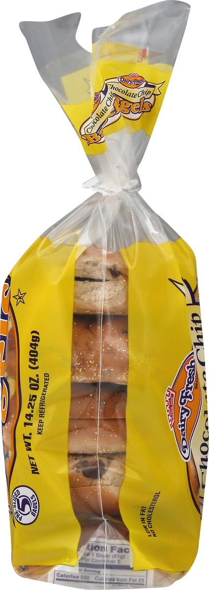 slide 3 of 11, Dairy Fresh Chocolate Chip Bagels 5 ea, 5 ct